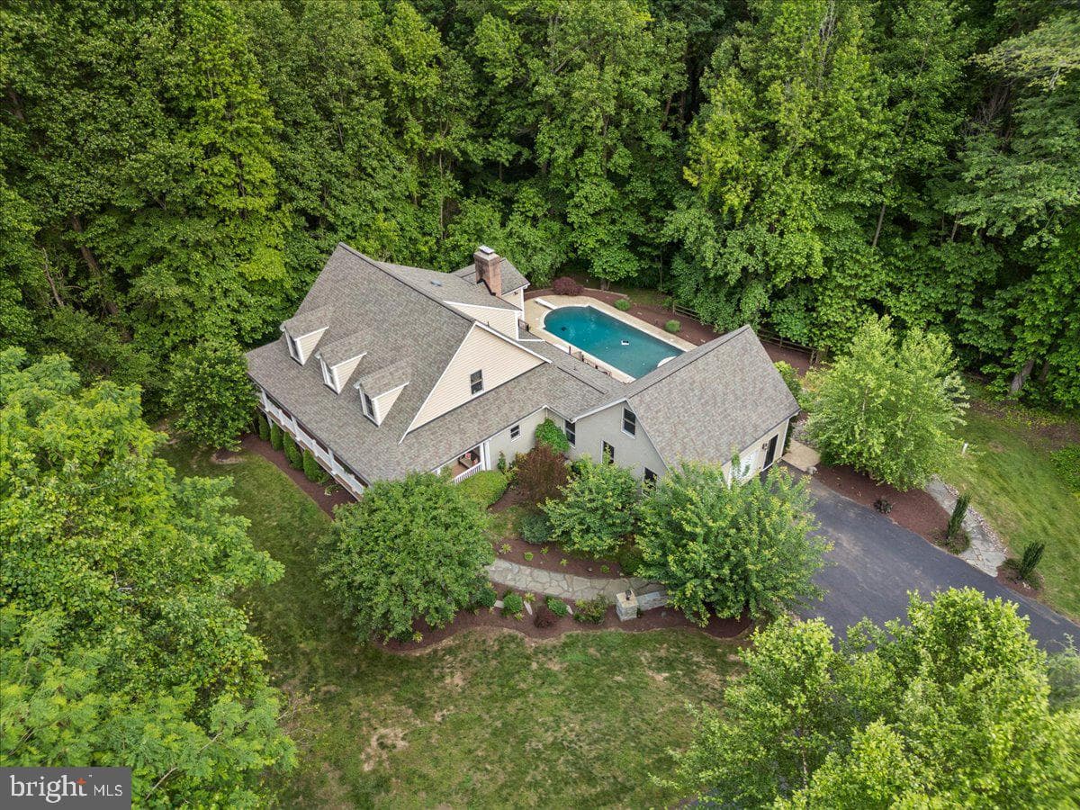 7847 N Flint Hill Road photo 3