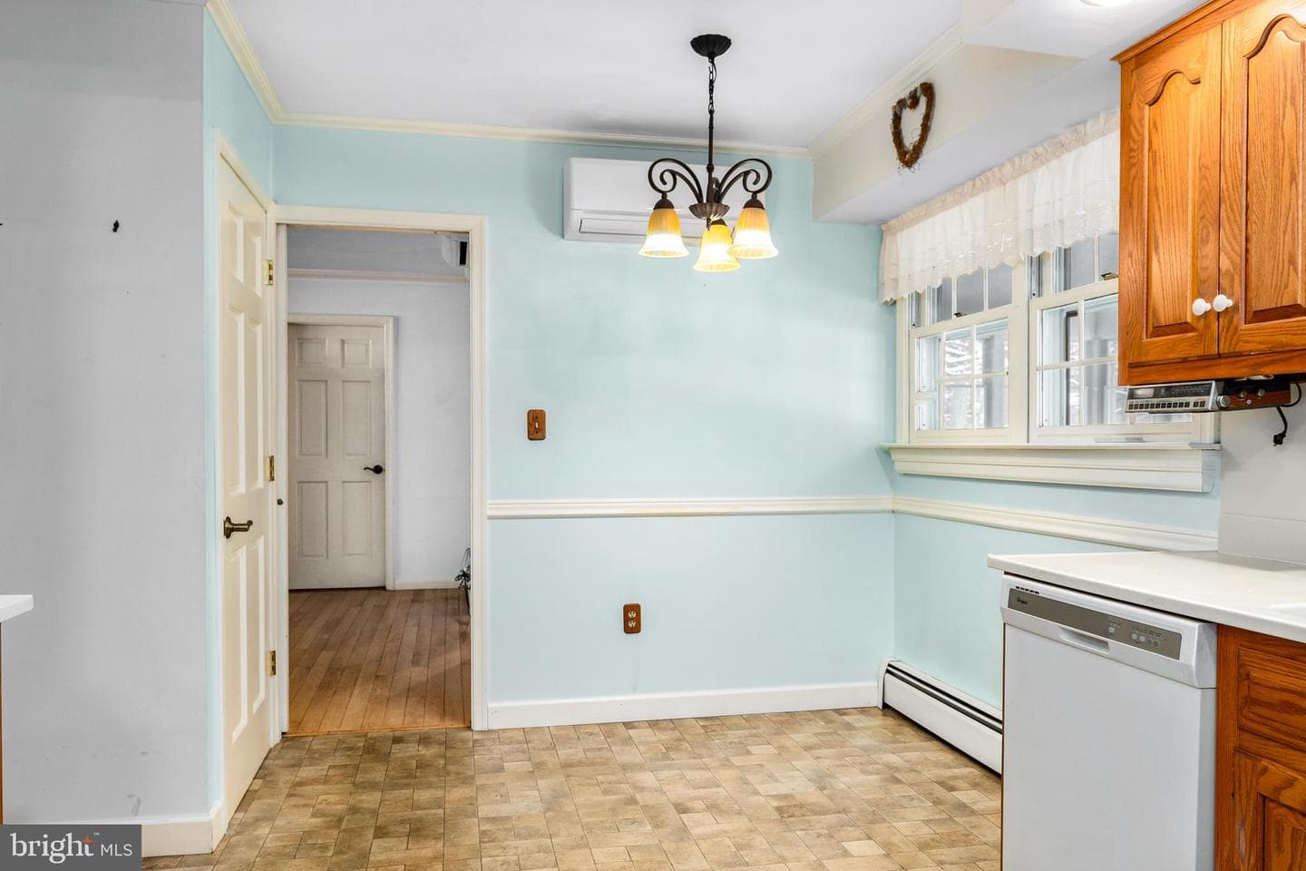 11 Colonial Circle photo 11