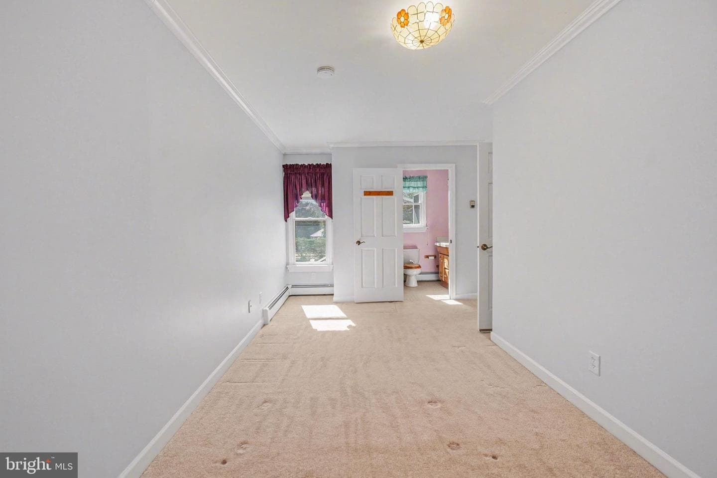 11 Colonial Circle photo 13