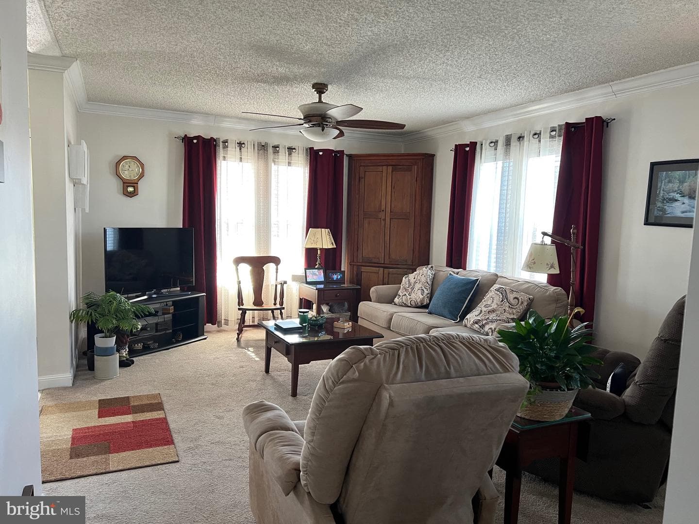 42 Queen Eleanor Drive photo 25