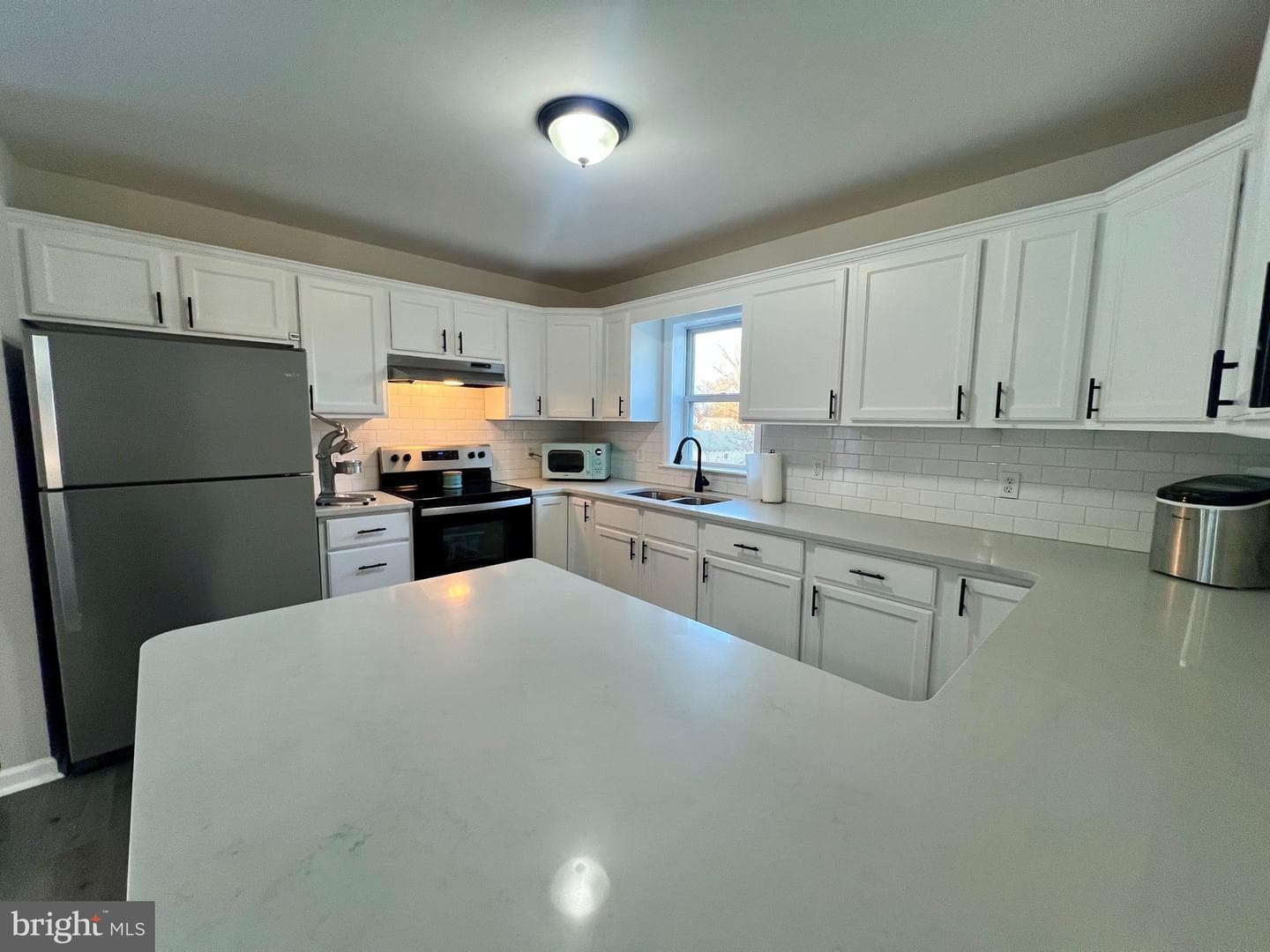 41 Hilltop Road photo 10