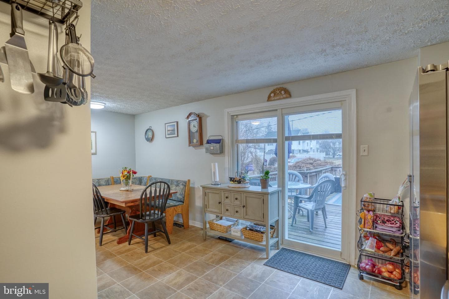 409 Biddle Street photo 8
