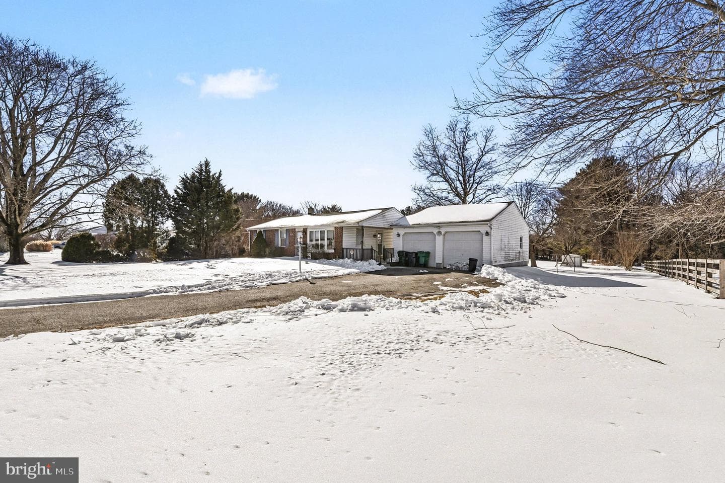 677 Doctor Miller Road photo 4