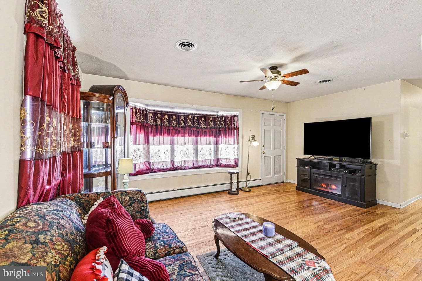 677 Doctor Miller Road photo 5