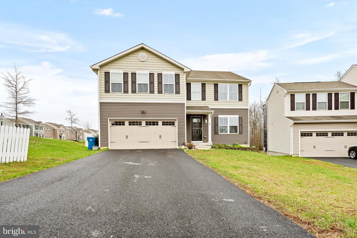 14 Blue Spruce Way photo 2