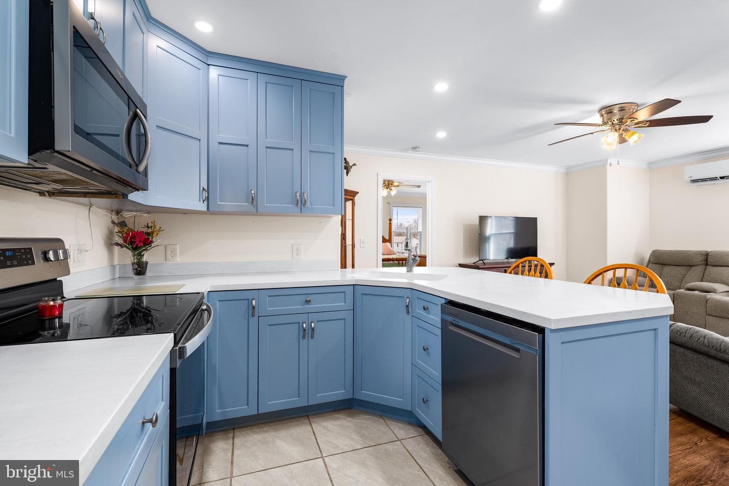 110 Whitehall Road photo 28