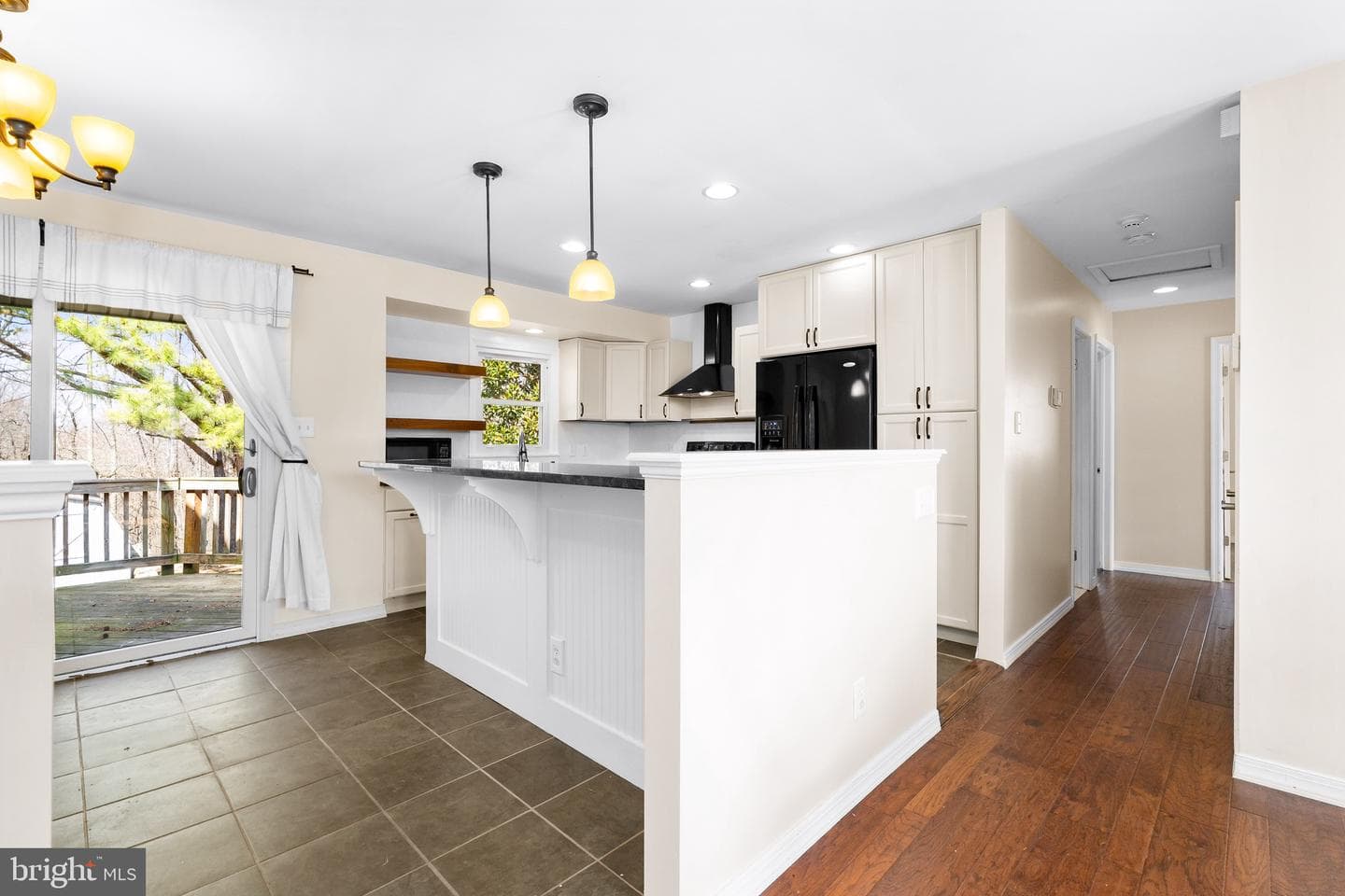110 Whitehall Road photo 8