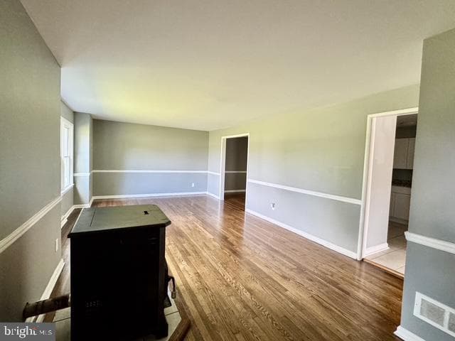 106 Normira Avenue photo 8