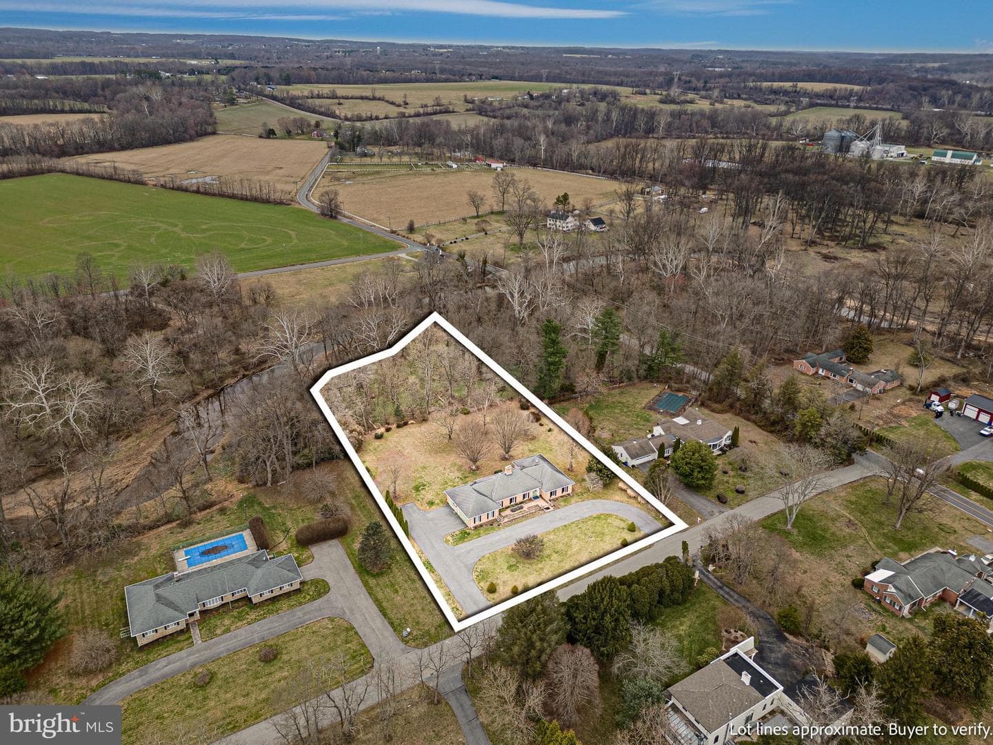 185 Riverside Drive photo 39