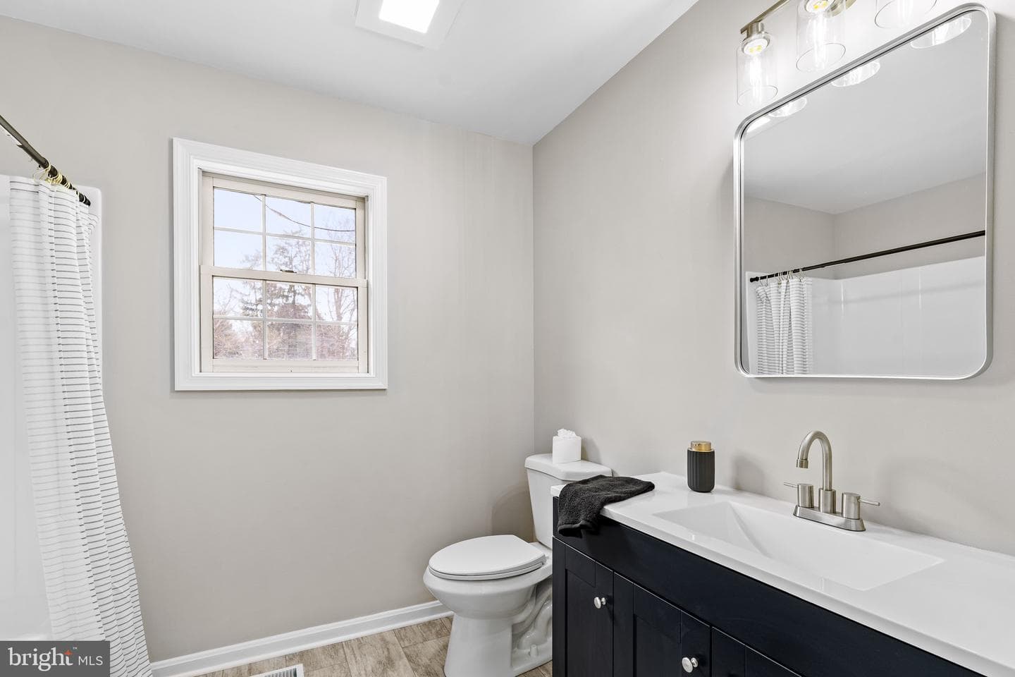 114 Creswell Avenue photo 17