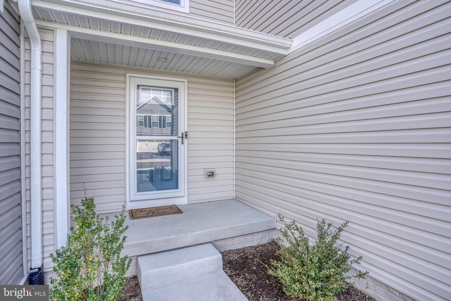 5 Olive Way photo 2