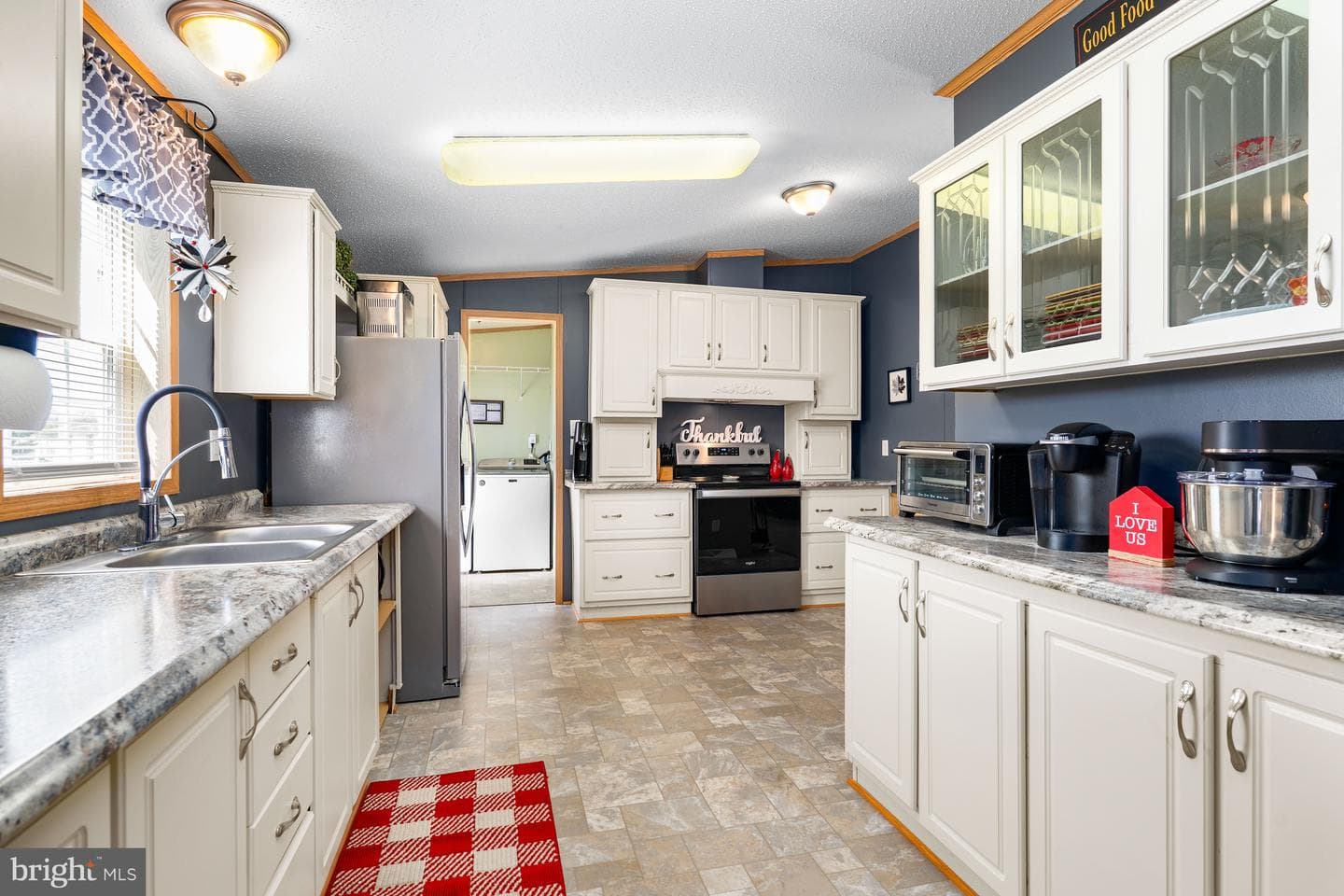 53 Queen Eleanor Drive photo 13
