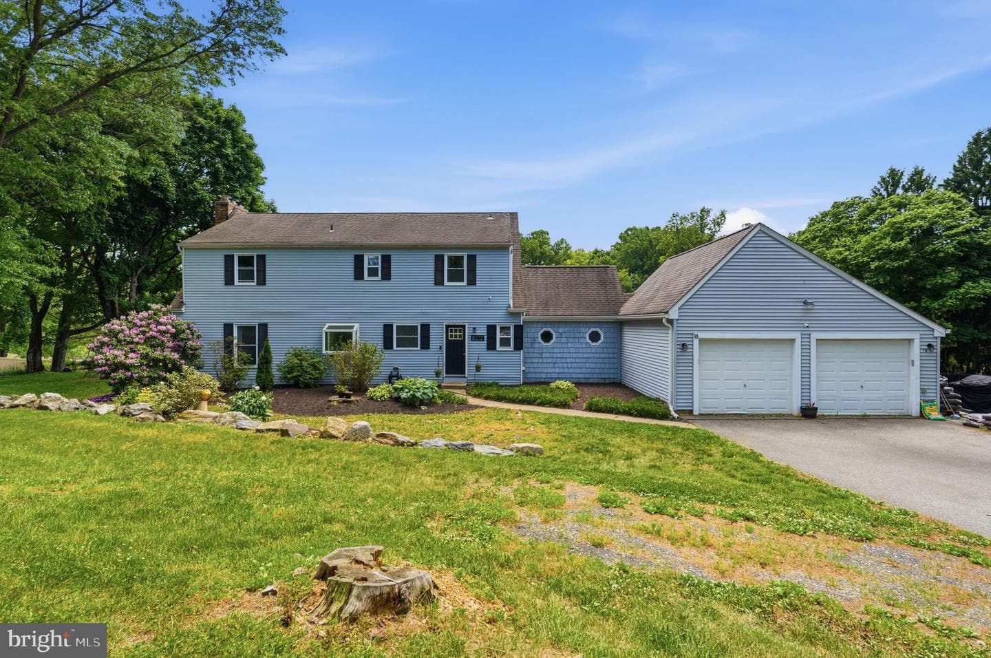 18 E Brook Knoll Road photo 4