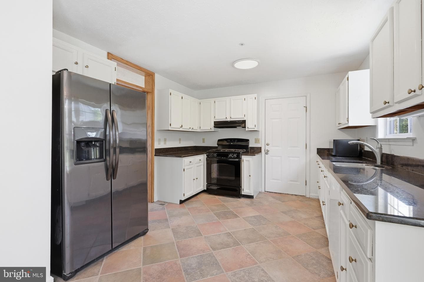 118 Liberty Lane photo 8