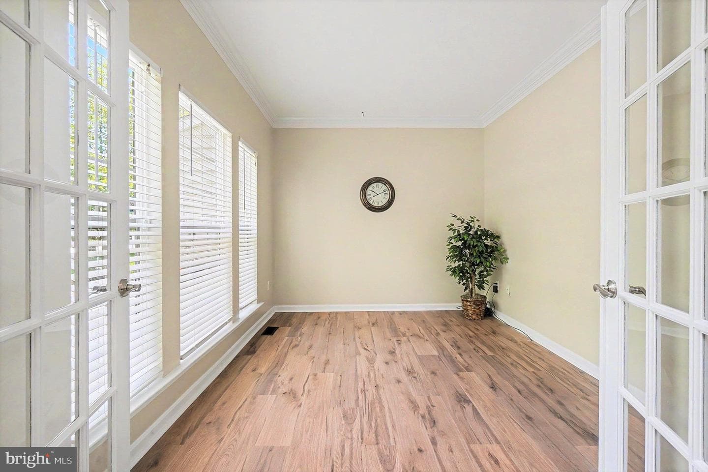 19 Crescent Links Drive photo 9