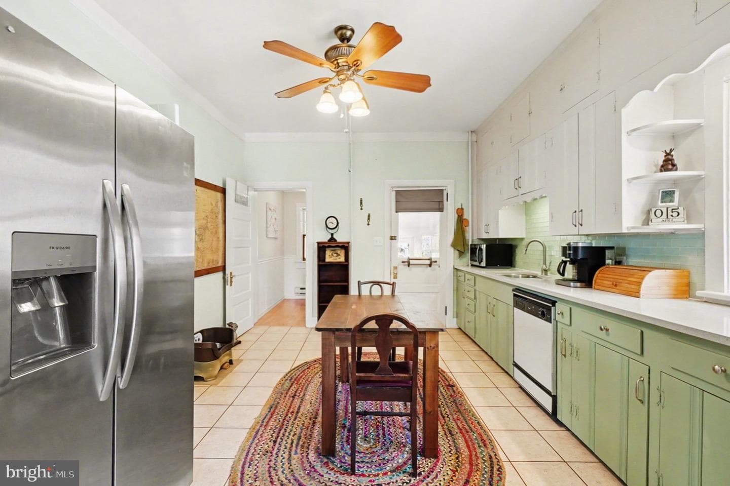 119 E Cecil Avenue photo 8
