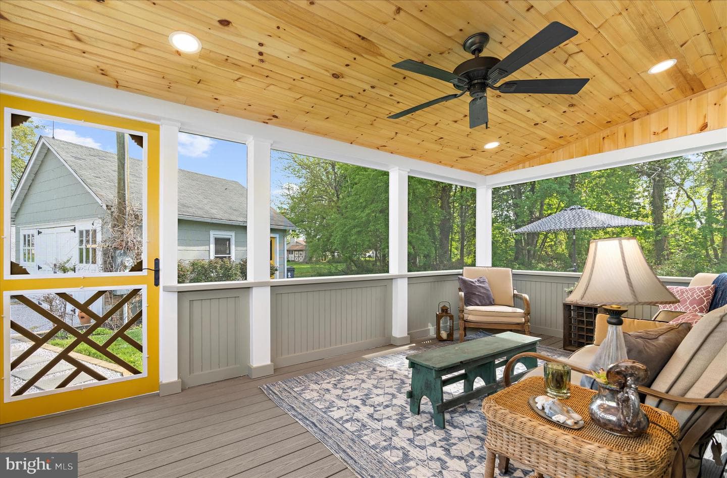 8 Anglewood Avenue photo 16