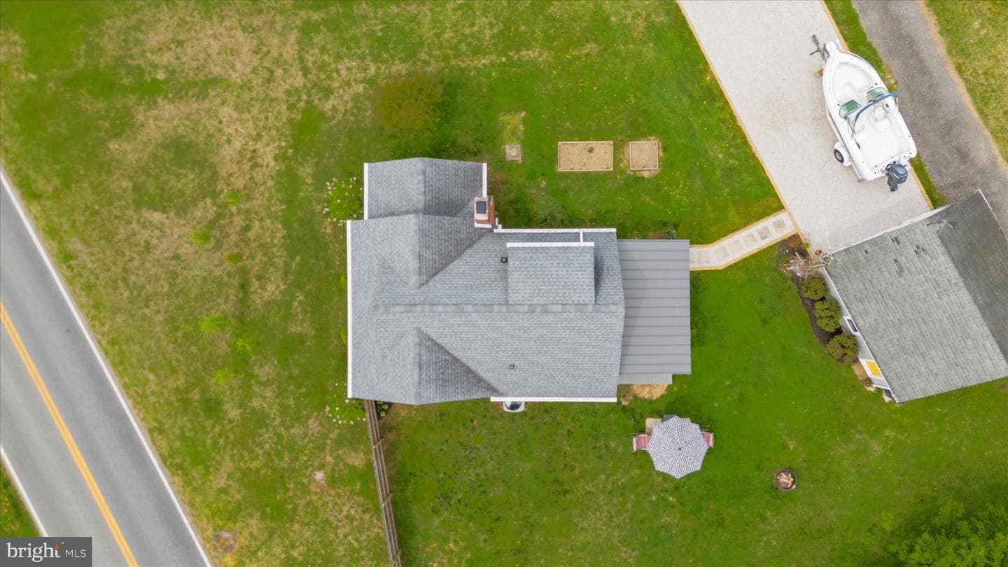 8 Anglewood Avenue photo 42