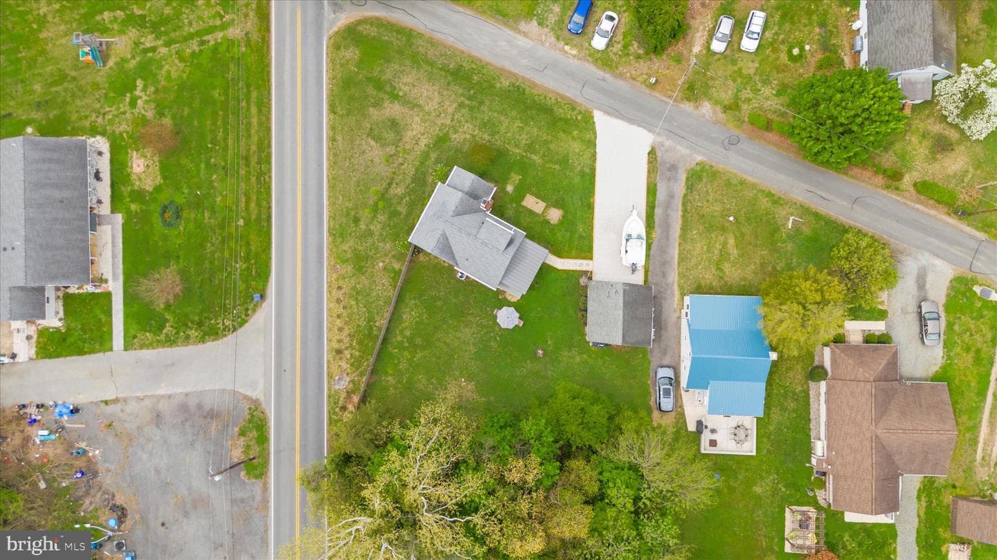 8 Anglewood Avenue photo 43