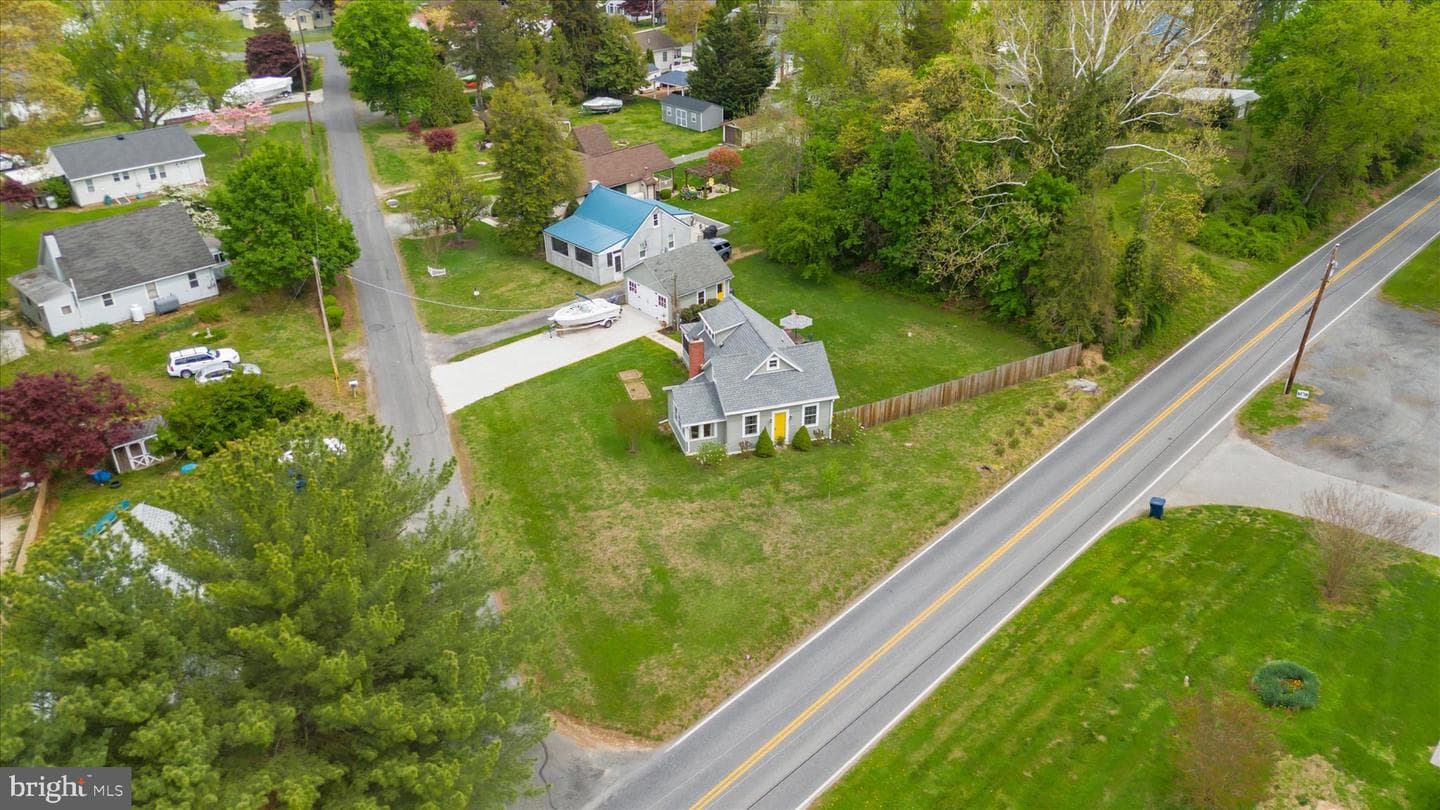 8 Anglewood Avenue photo 44