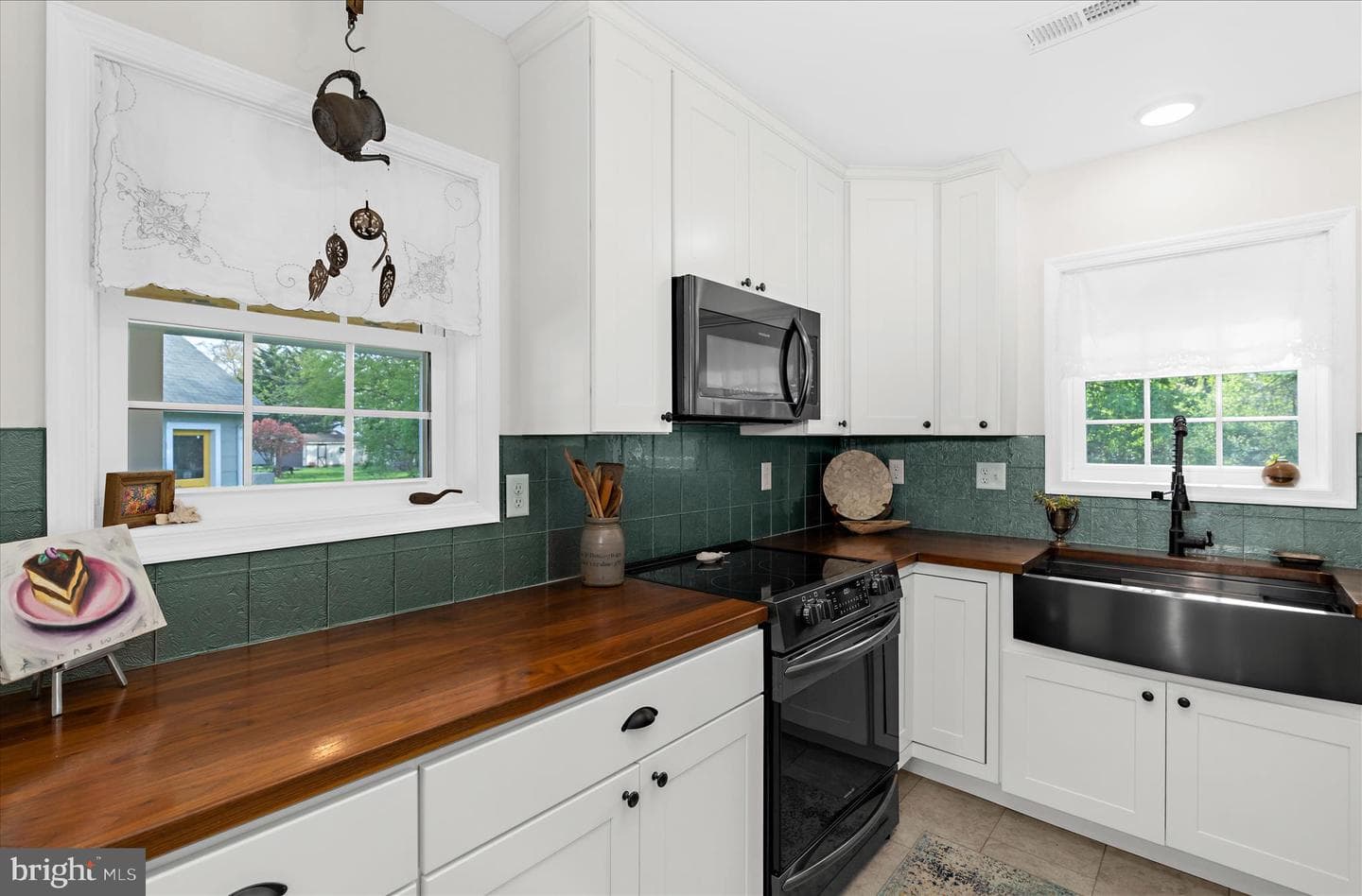 8 Anglewood Avenue photo 9