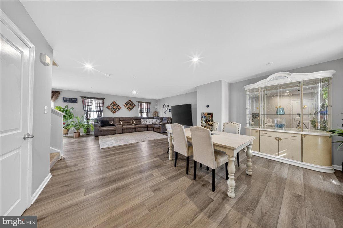2 Ridgely Forest Drive photo 5