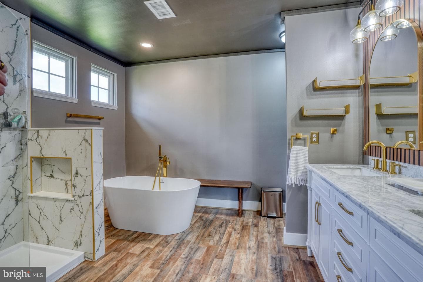 204 Magnolia Drive photo 4