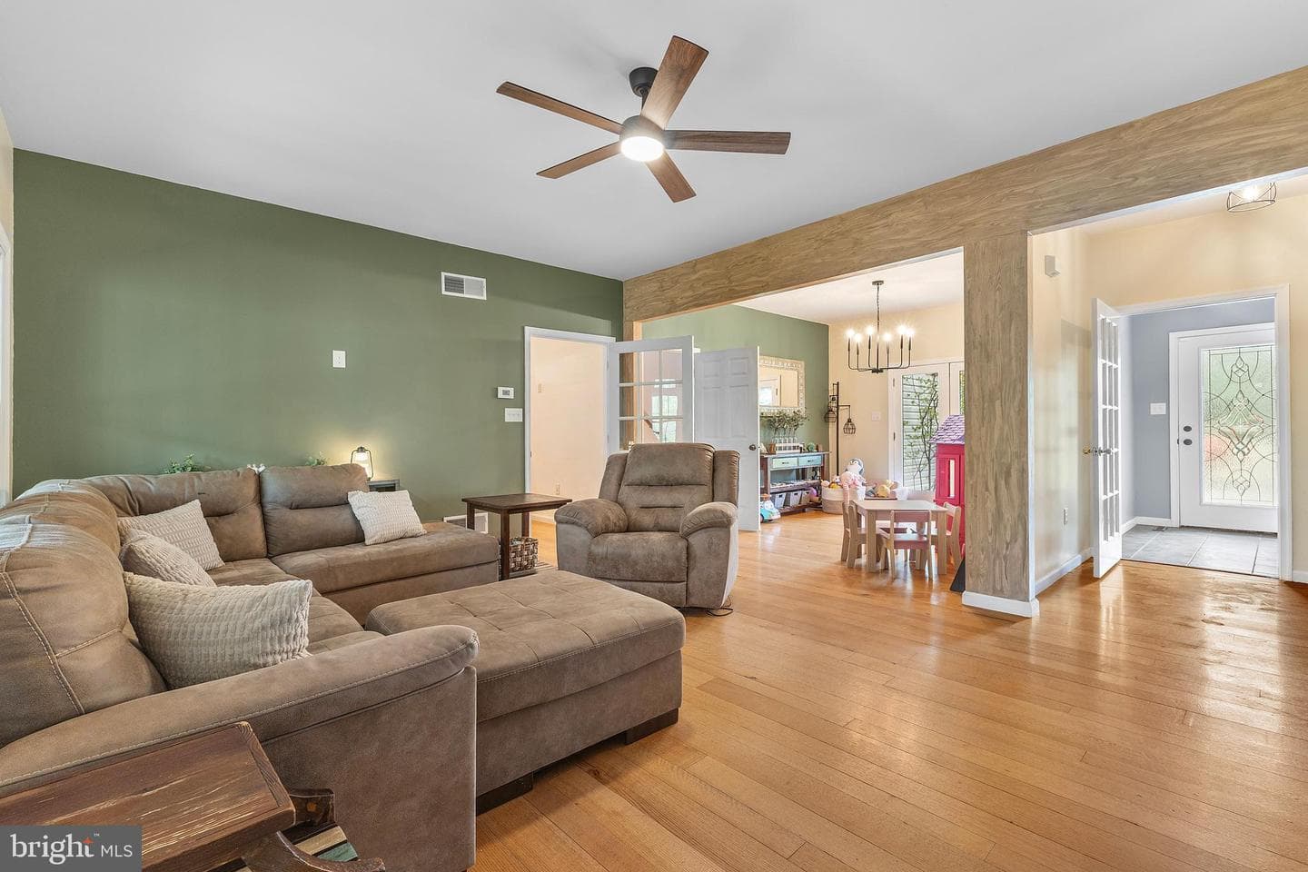 143 Clemencia Road photo 11