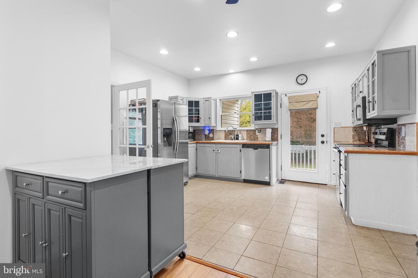 143 Clemencia Road photo 16