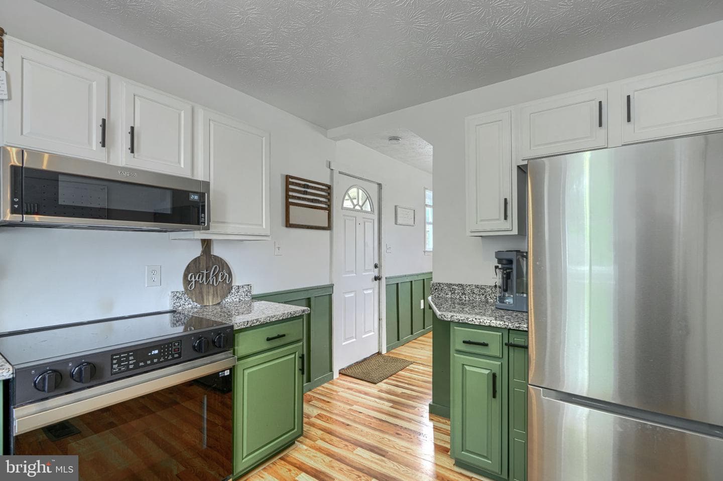 110 W Pearl Street photo 13