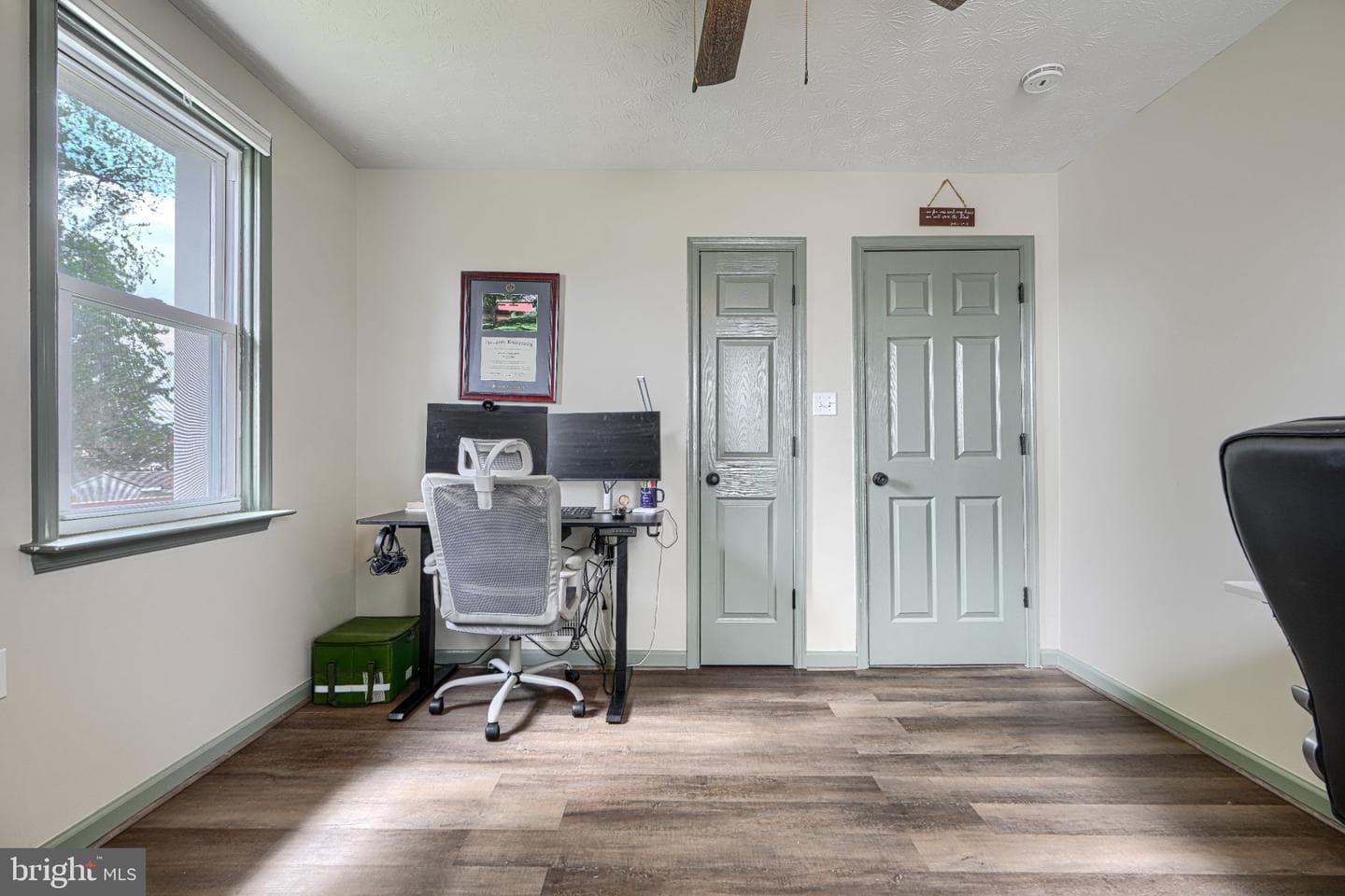 110 W Pearl Street photo 16
