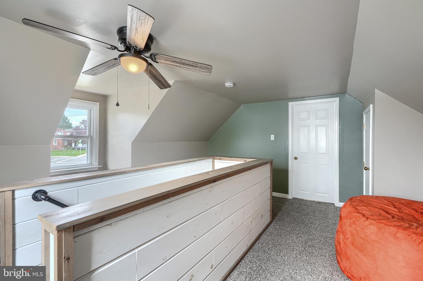 110 W Pearl Street photo 19