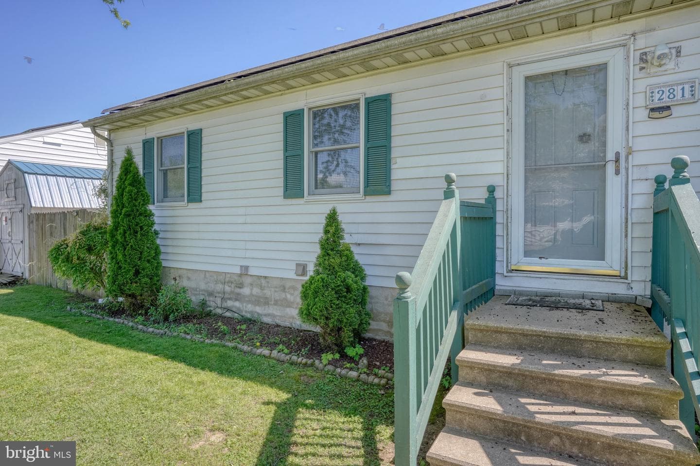 281 Sycamore Road photo 3