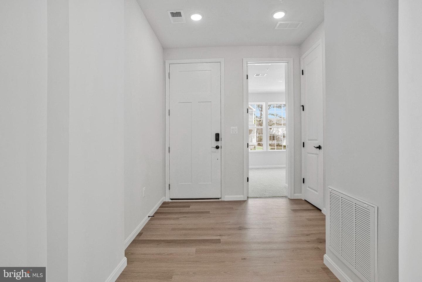 96 Catalpa Drive photo 10