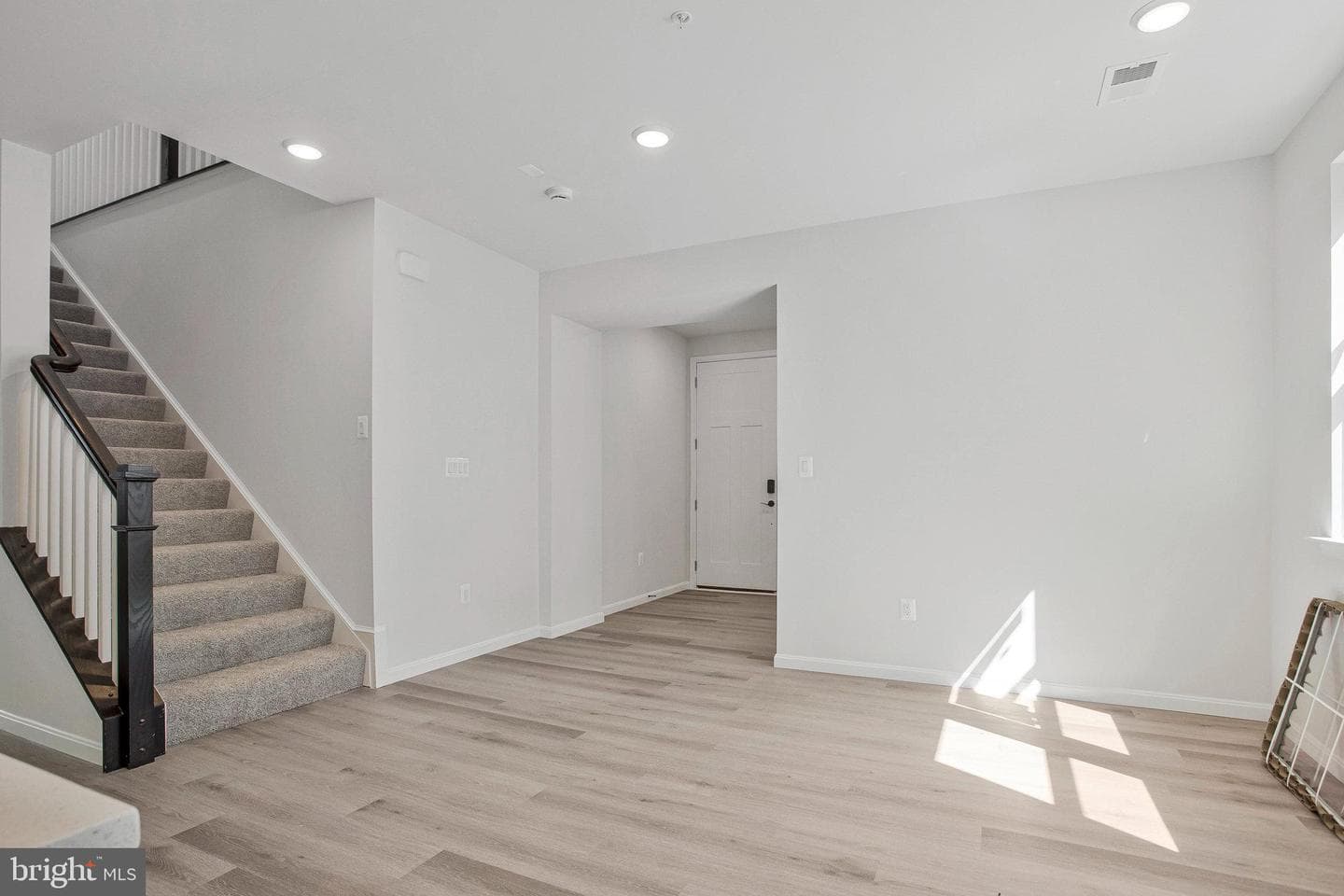 96 Catalpa Drive photo 12
