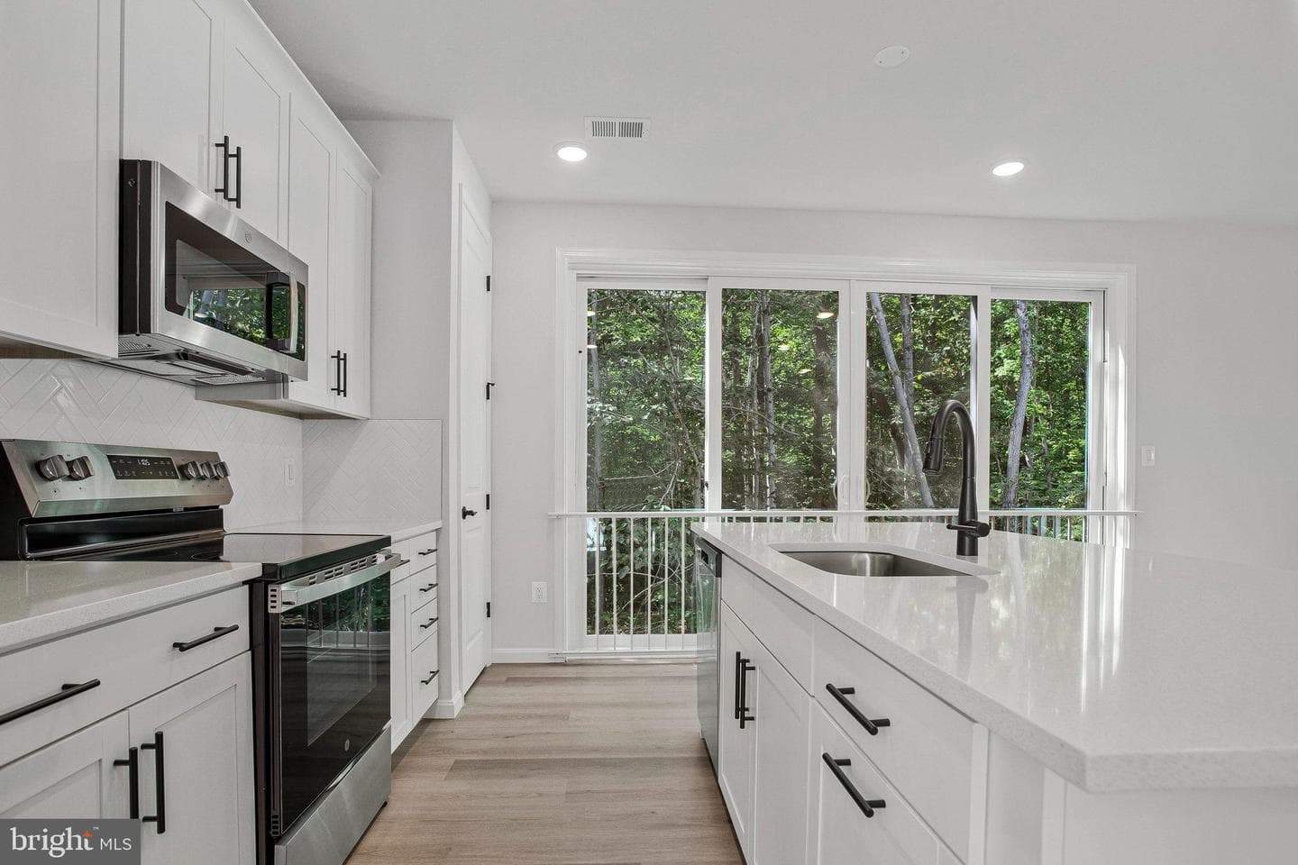 96 Catalpa Drive photo 14
