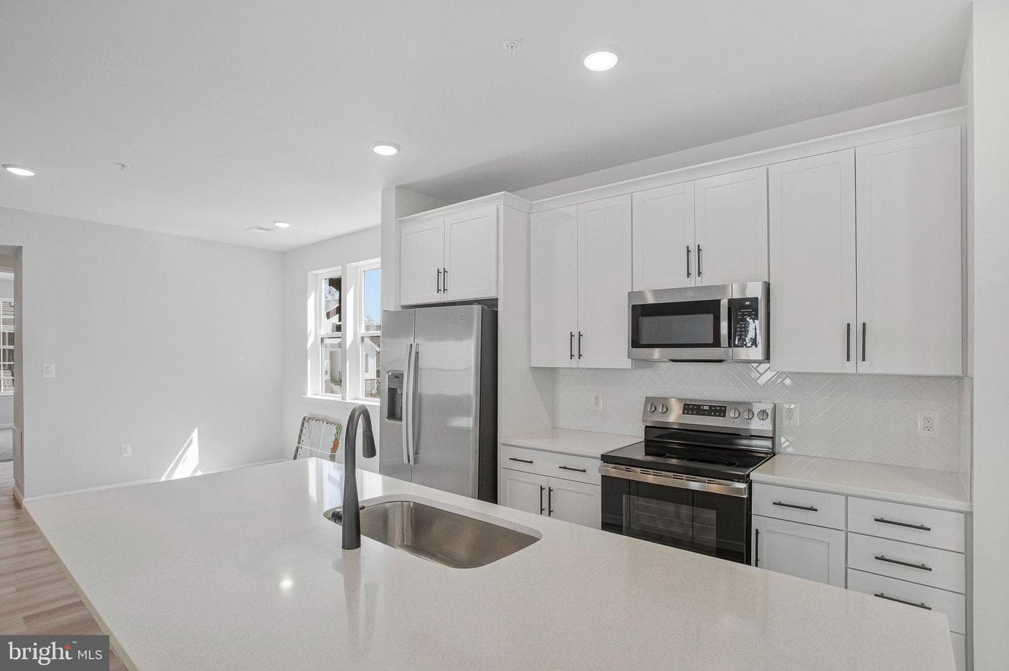 96 Catalpa Drive photo 17
