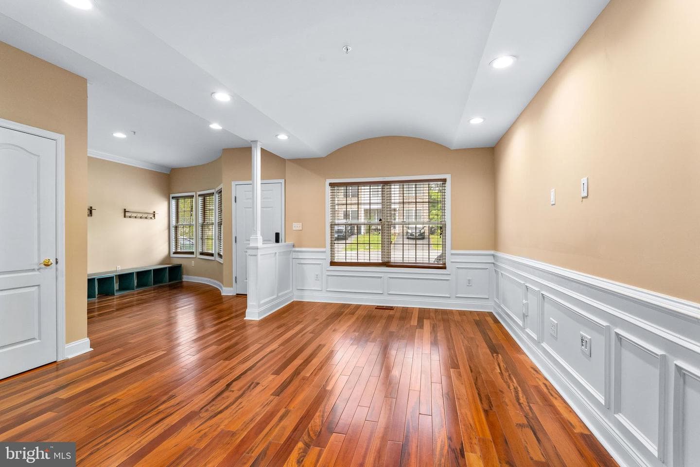 14 Guilford Court photo 5