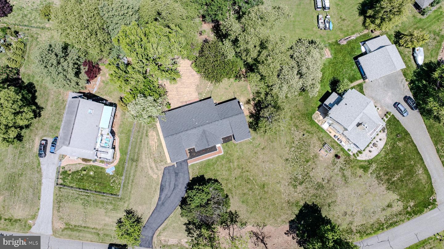 56 Mowbray Lane photo 50
