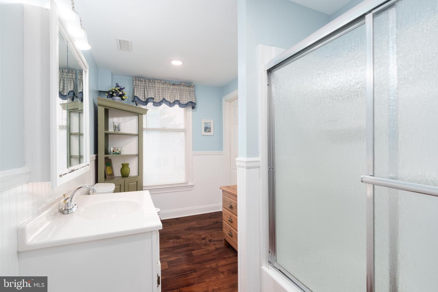 246 Biddle Street photo 33