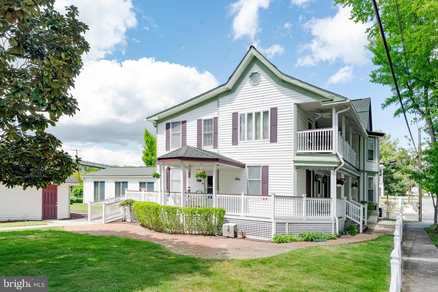 246 Biddle Street photo 40