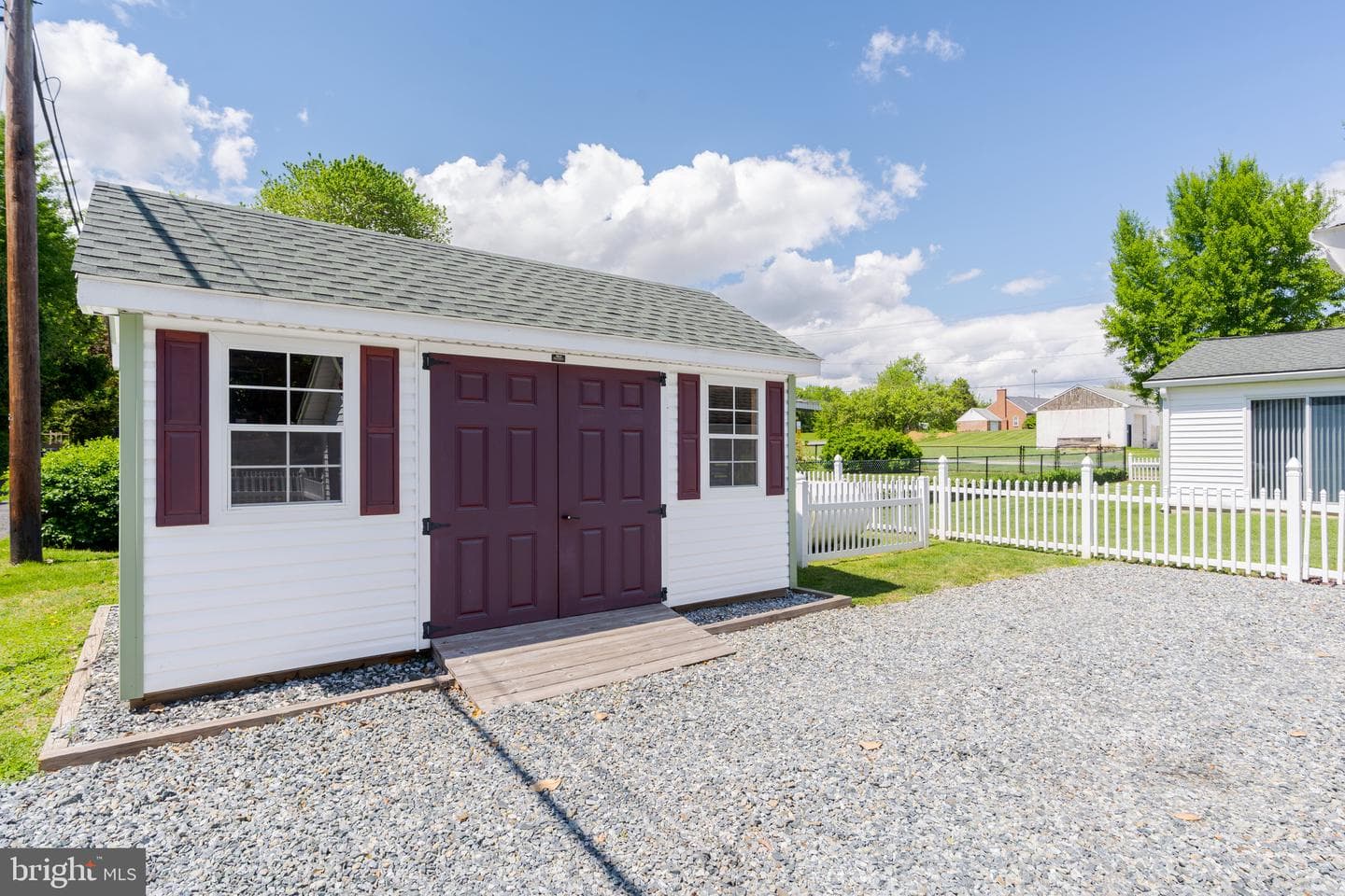 246 Biddle Street photo 46
