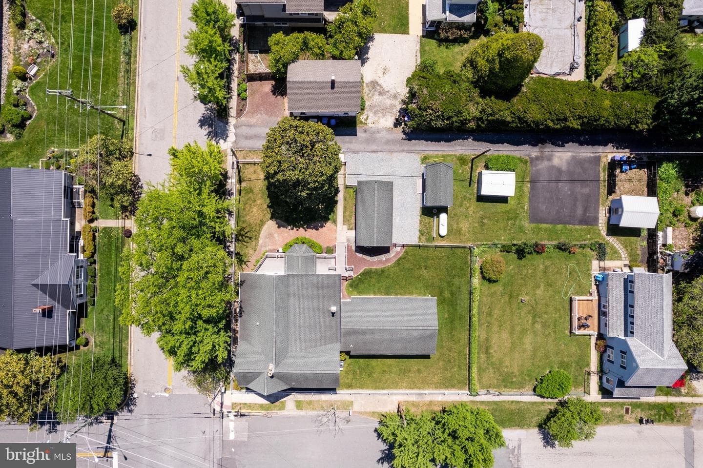 246 Biddle Street photo 55