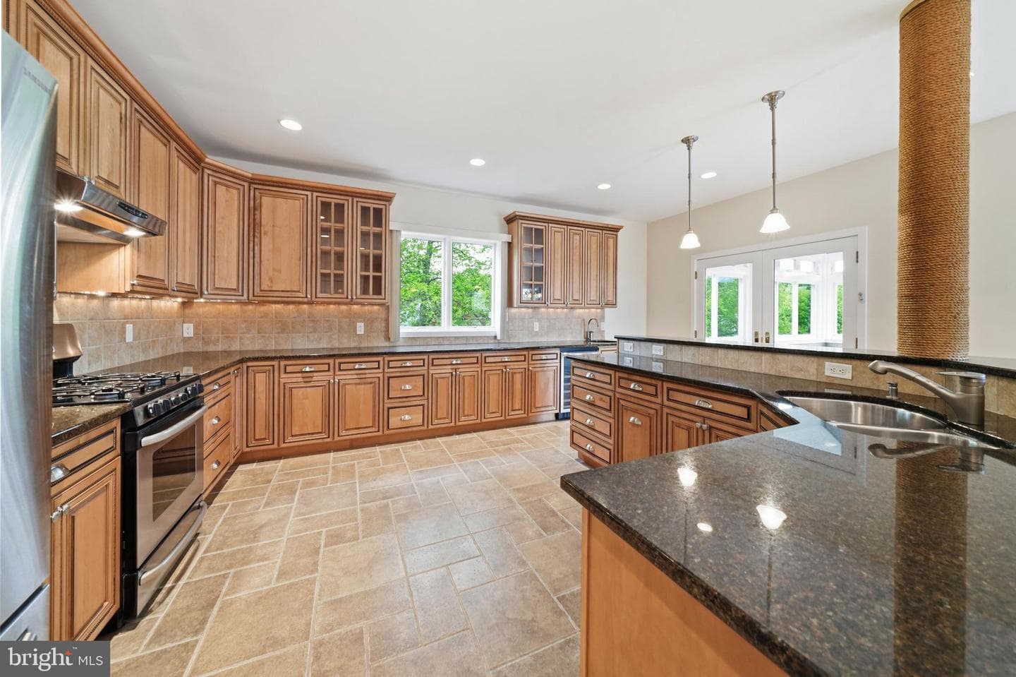 160 Cliffview Drive photo 61