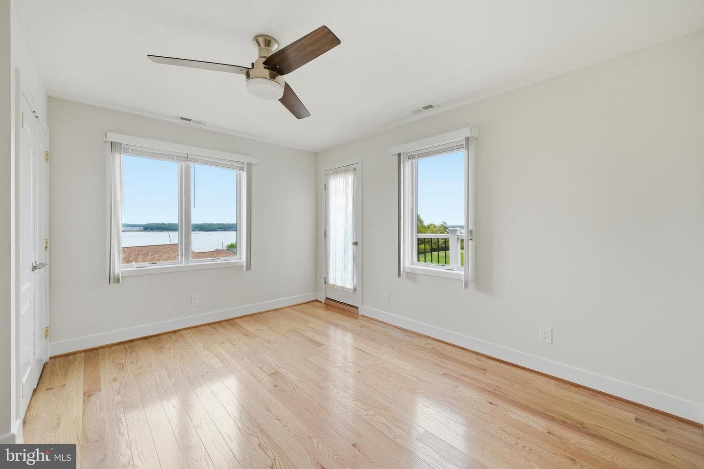 160 Cliffview Drive photo 82