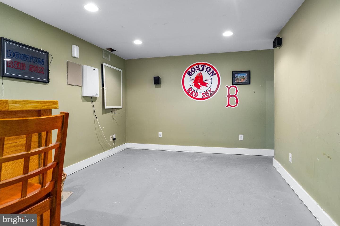 146 Manchester Drive photo 26