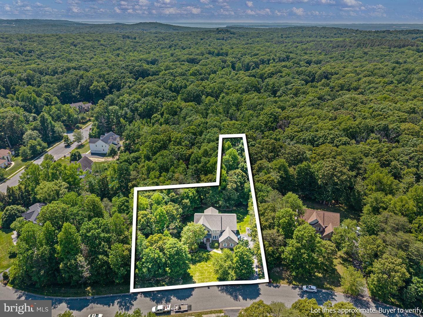 233 Woodholme Way photo 4