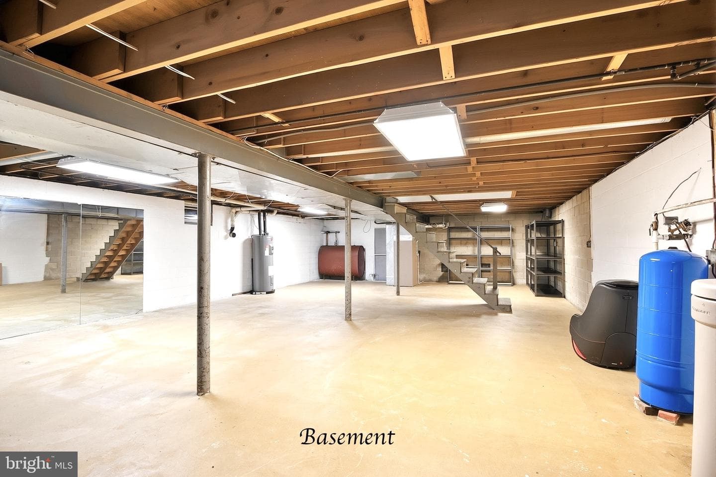 130 Carriage Lane photo 38