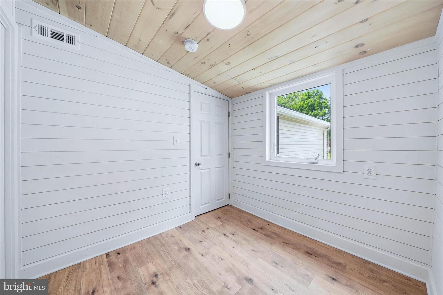 41 Beachview Avenue photo 58