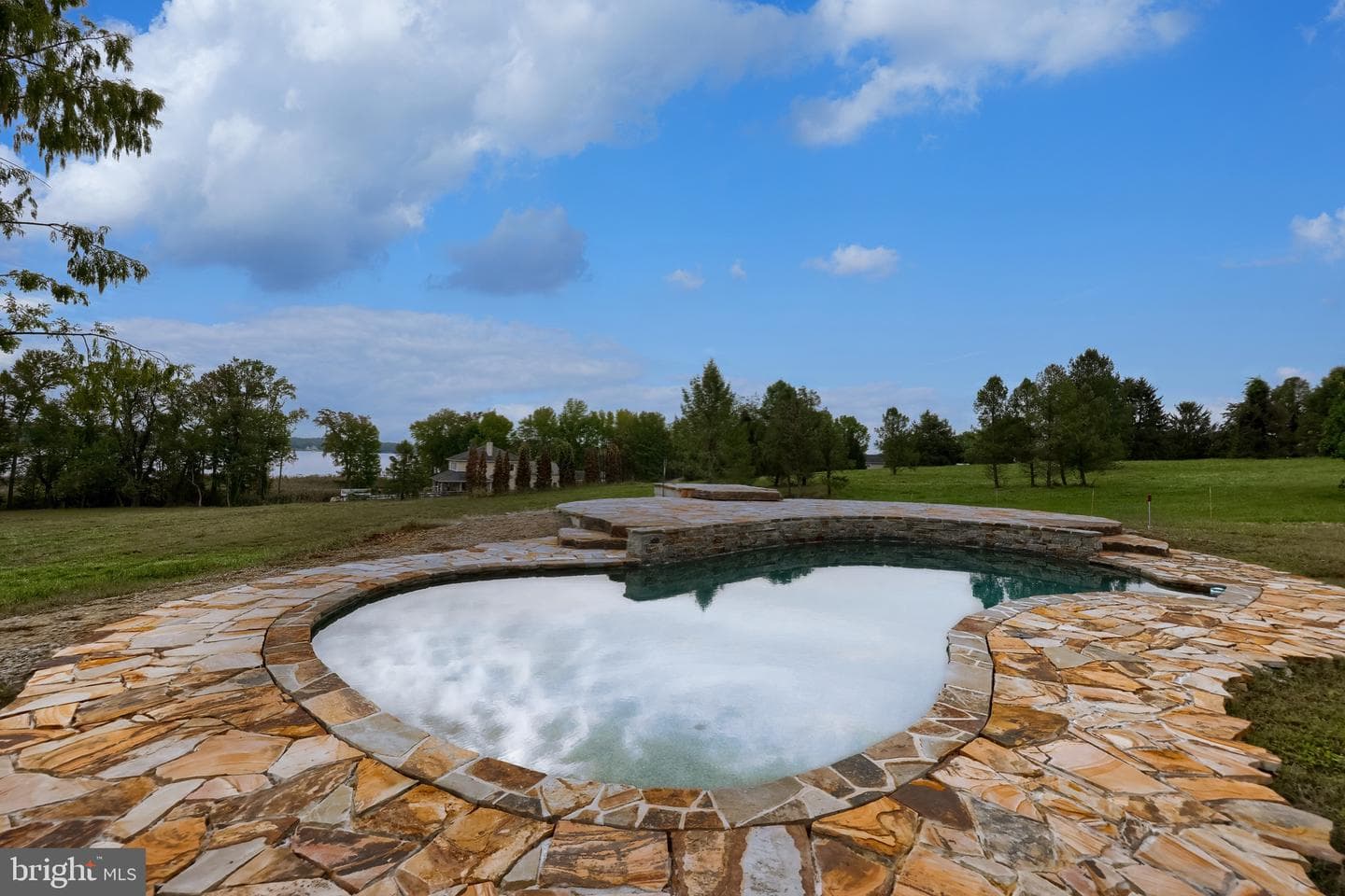 85 Green Haven Drive photo 3